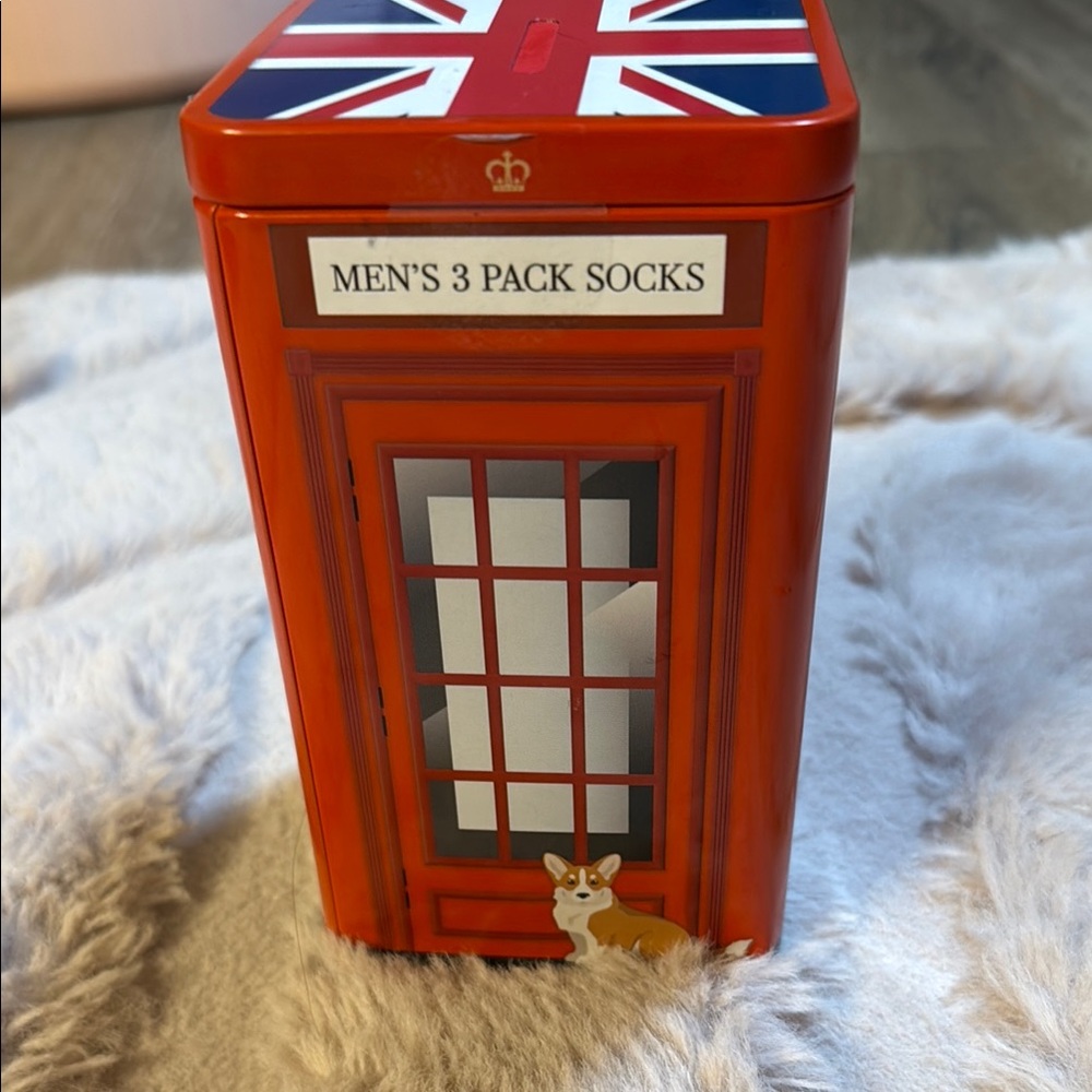 🔥FINAL MARKDOWN Marshall Red Telephone Booth Sock Set - Picture 4 of 5
